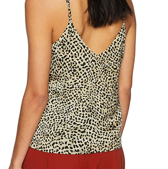 Cupcakes and Cashmere Jordane Button Leopard Top - Picture 3 of 9